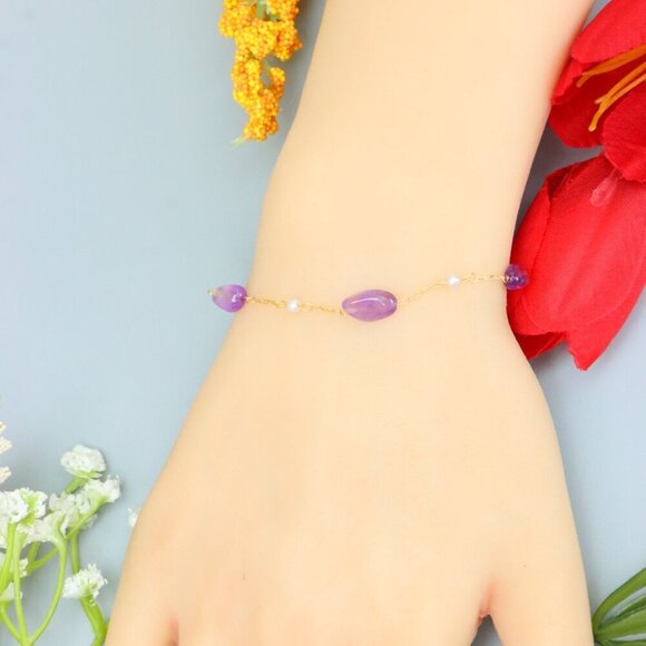 "Elegant & Trendy Bracelet, A Perfect Gift for Women, Thoughtful, EVCH1239 - Picture 3 of 11